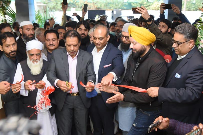 Taranjeet Ribbon Cutting