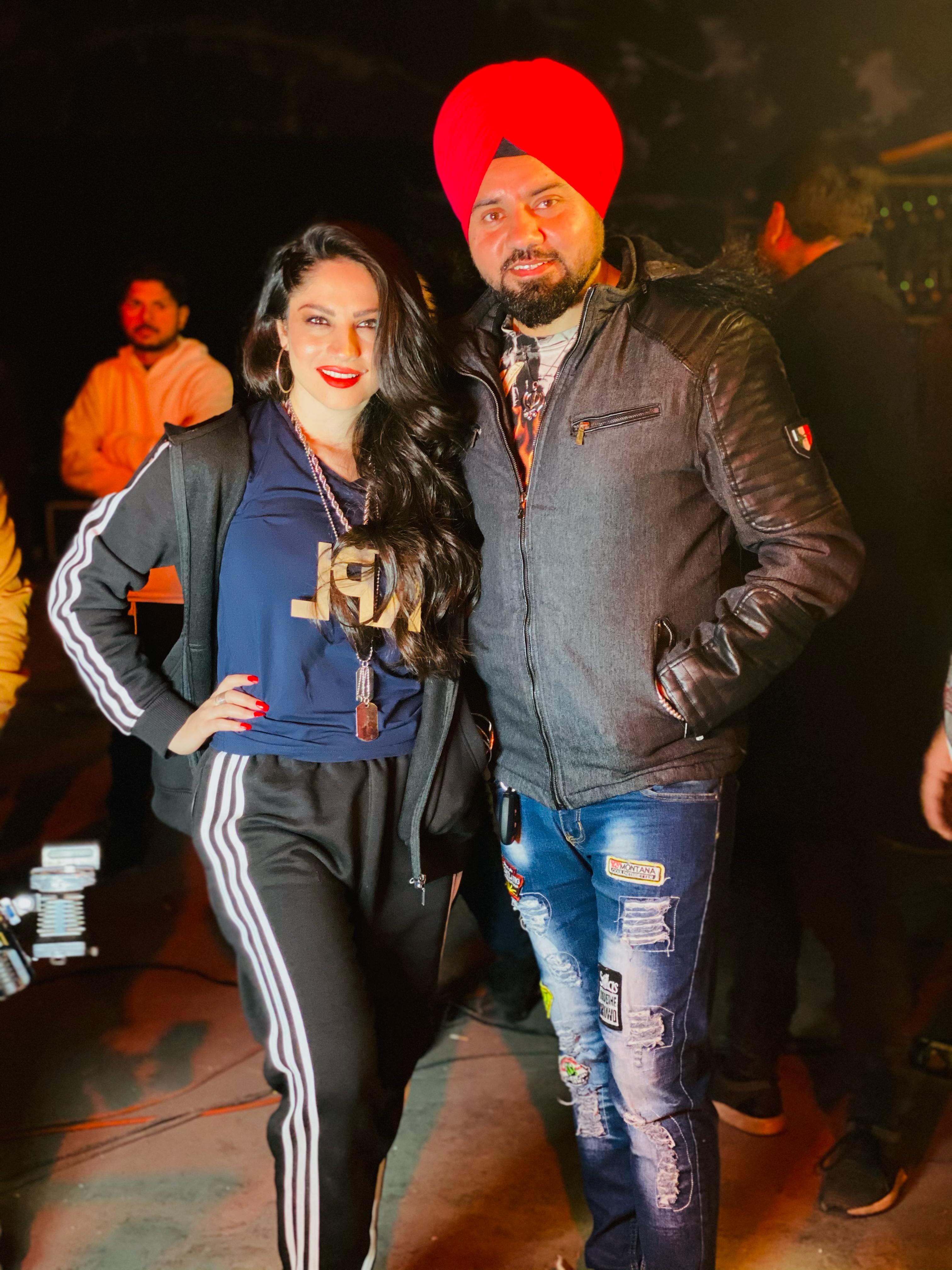Taranjeet with Female Celebrity